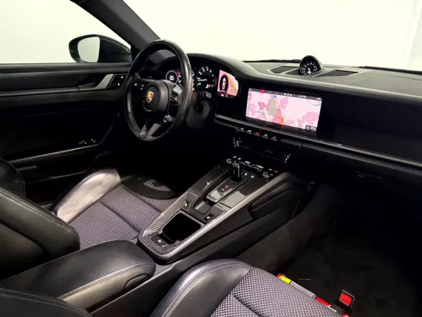 Porsche 911 (992) Carrera S PDK 44