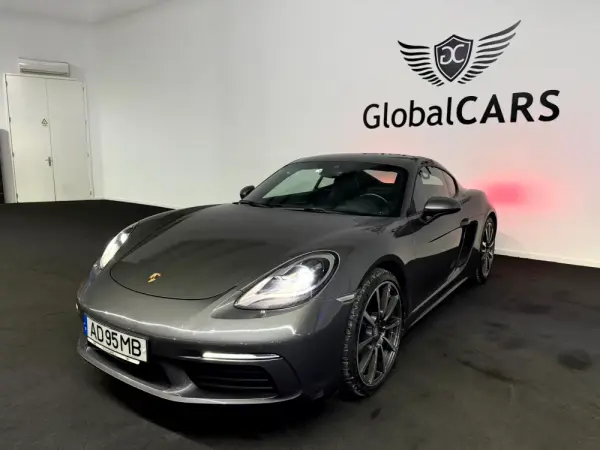 Porsche 718 Cayman 3