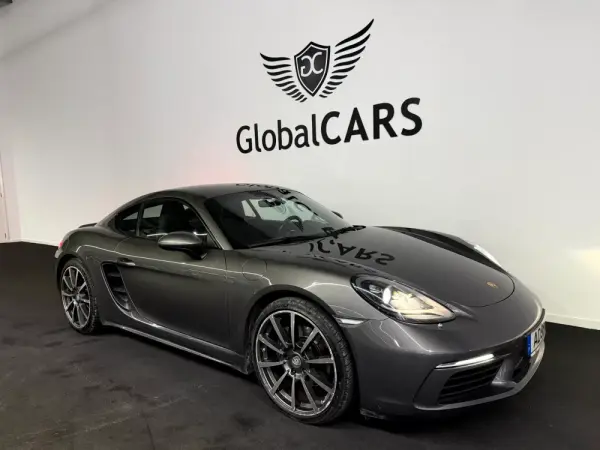 Porsche 718 Cayman 29