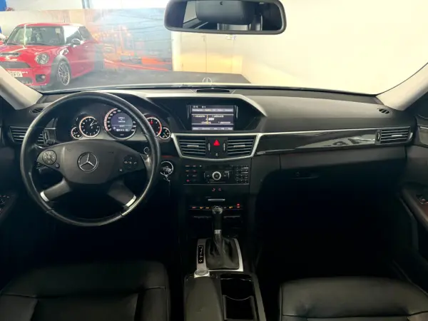 Mercedes-Benz E 250 CDi Elegance BlueEfficiency Auto. 19