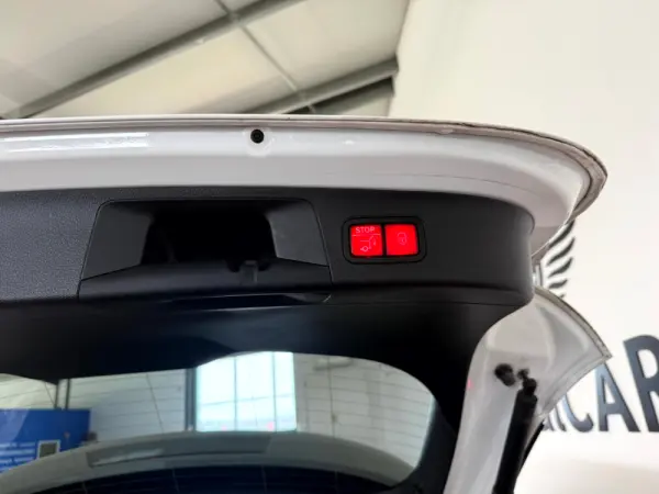 Mercedes-Benz EQA 250 AMG Line 10