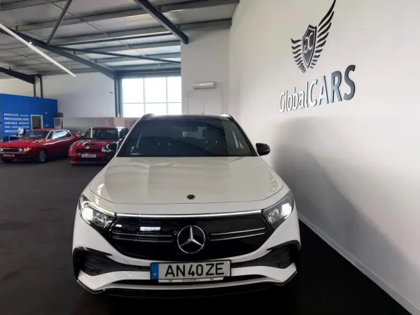 Mercedes-Benz EQA 250 AMG Line 32