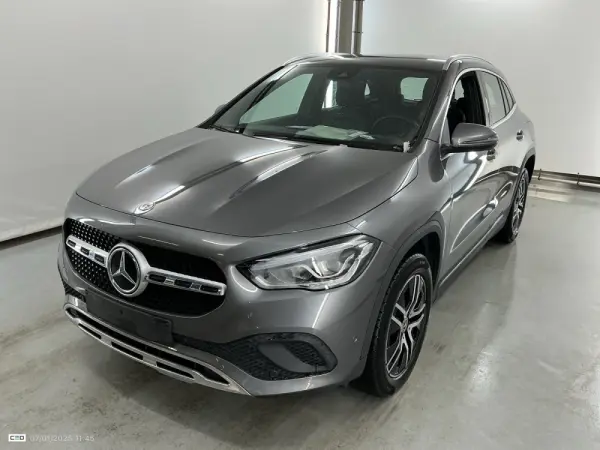 Mercedes-Benz GLA 250 e 8G-DCT Progressive 1