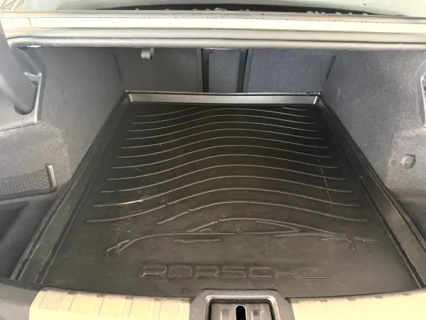 Porsche Taycan 4S 11