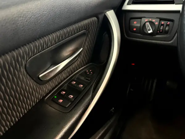 BMW 318 d Navigation 27