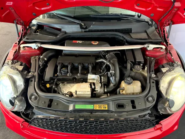 MINI Coupé John Cooper Works 32