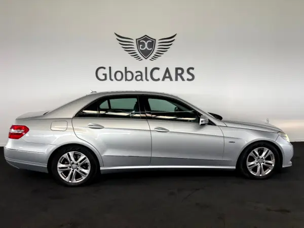 Mercedes-Benz E 250 CDi Elegance BlueEfficiency Auto. 30
