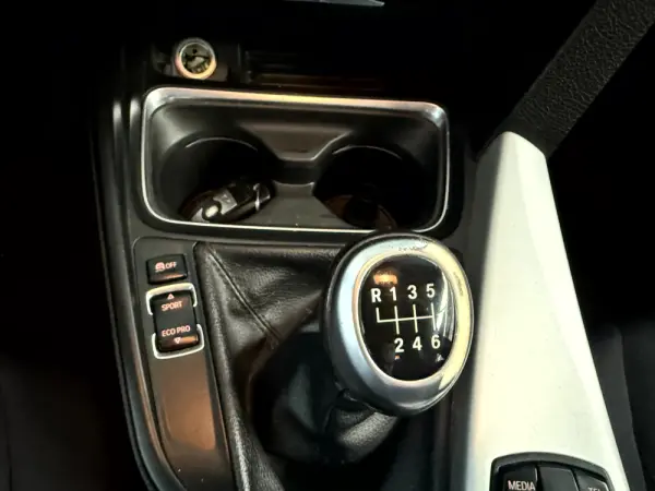 BMW 318 d Navigation 30