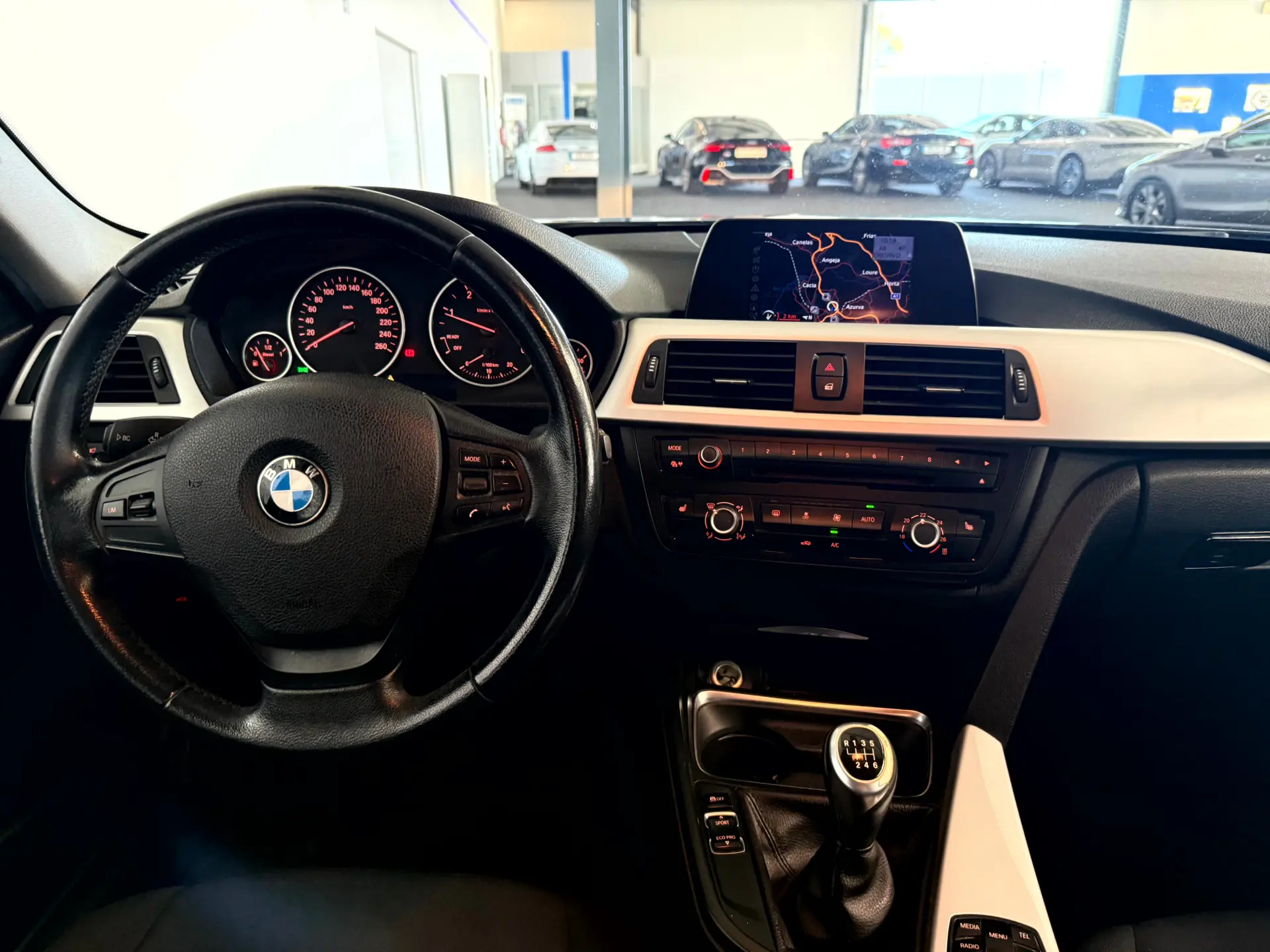 BMW 318 d Navigation 23