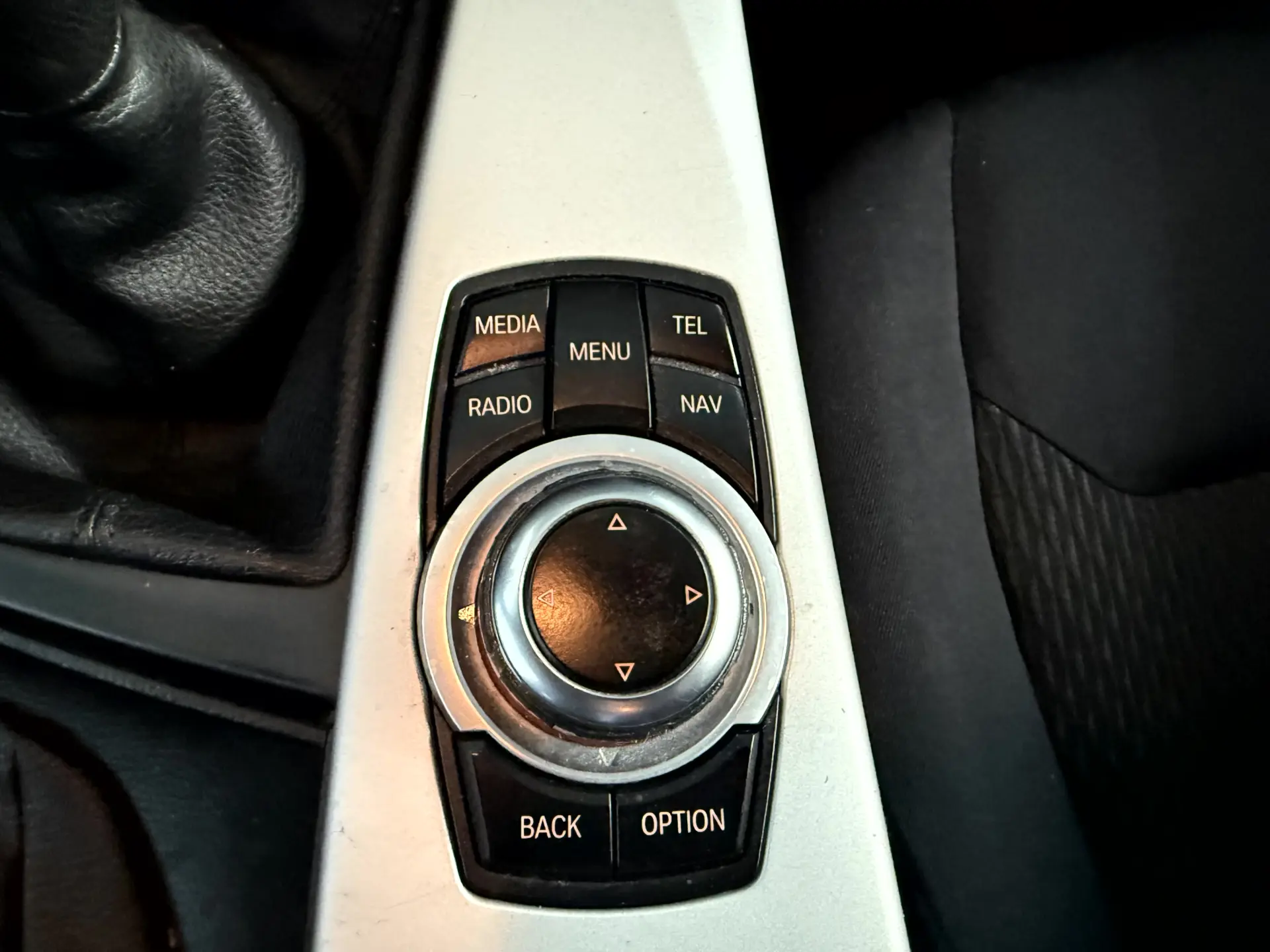 BMW 318 d Navigation 32