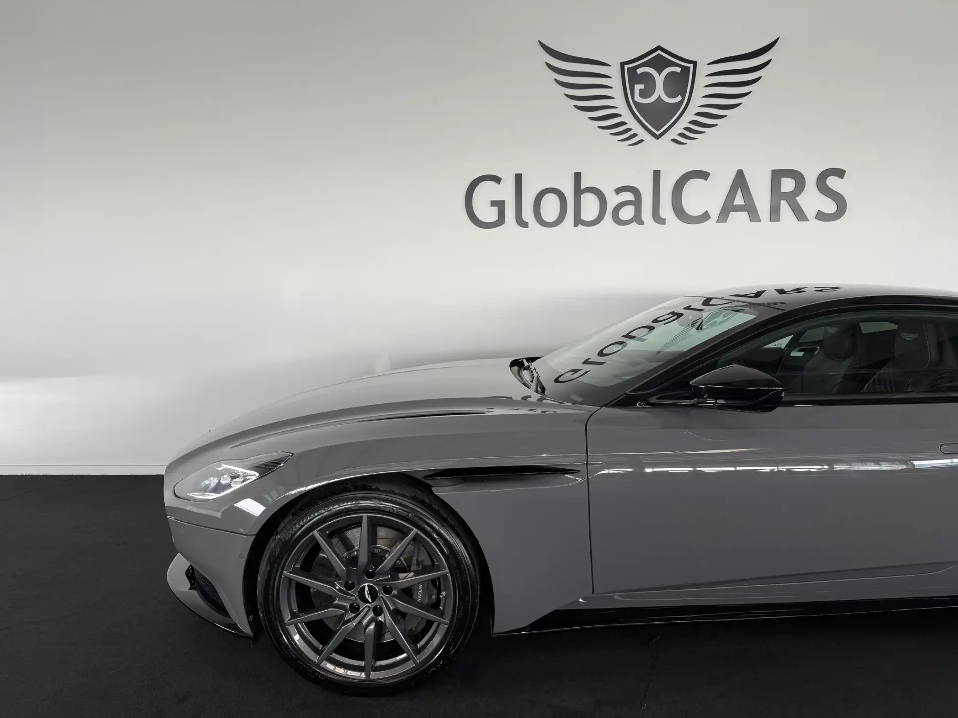 Aston Martin DB11 Coupé V8 Auto 3