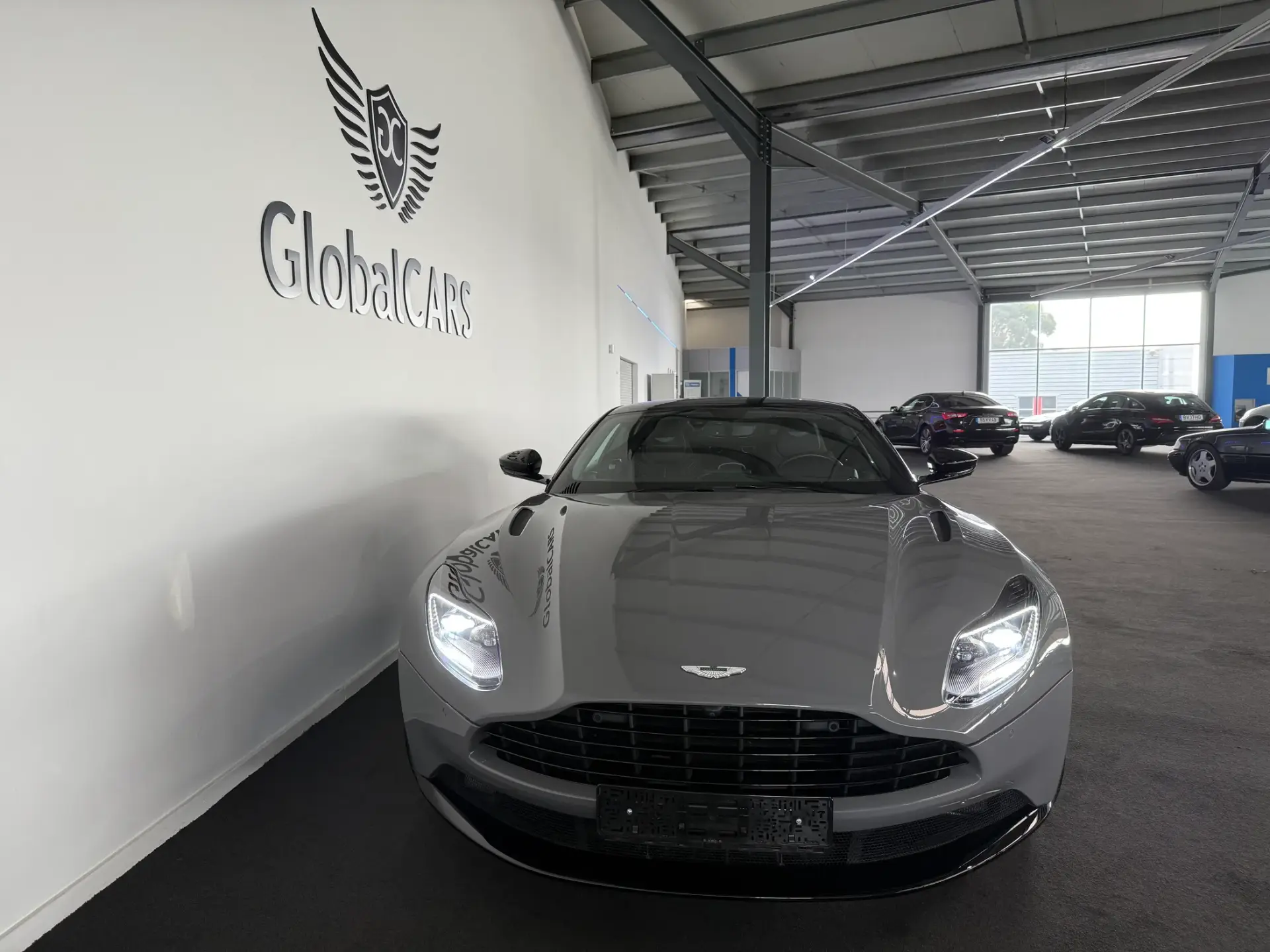 Aston Martin DB11 Coupé V8 Auto 7