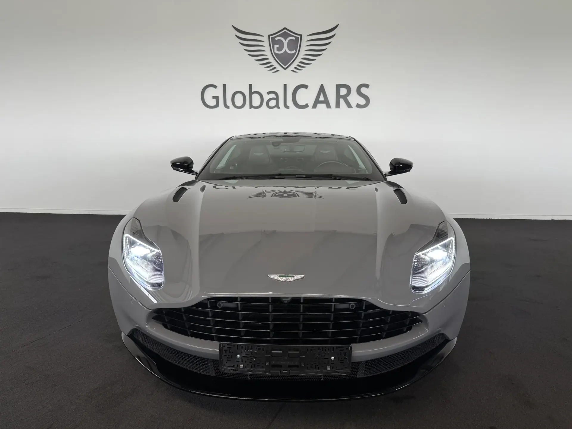 Aston Martin DB11 Coupé V8 Auto 39