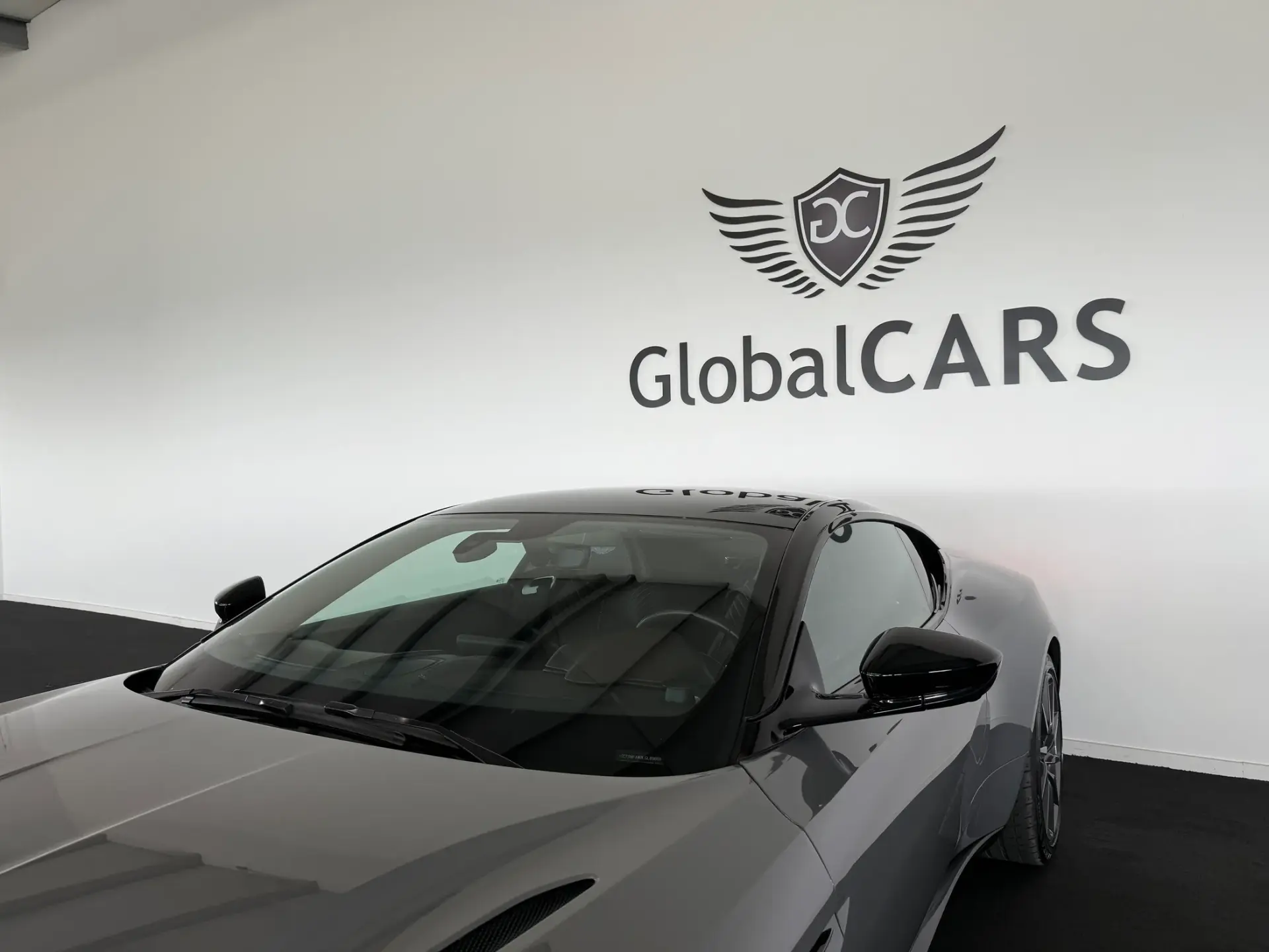 Aston Martin DB11 Coupé V8 Auto 44