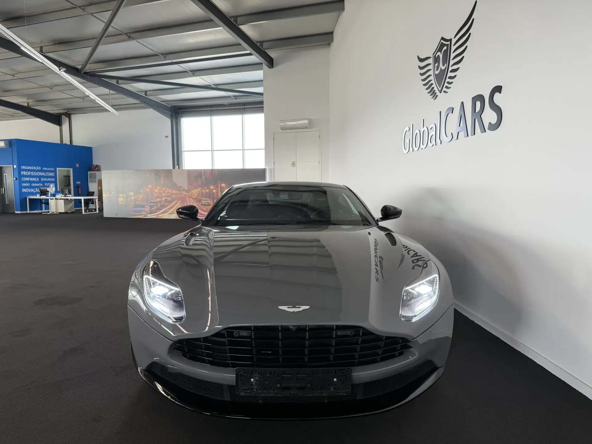Aston Martin DB11 Coupé V8 Auto 51