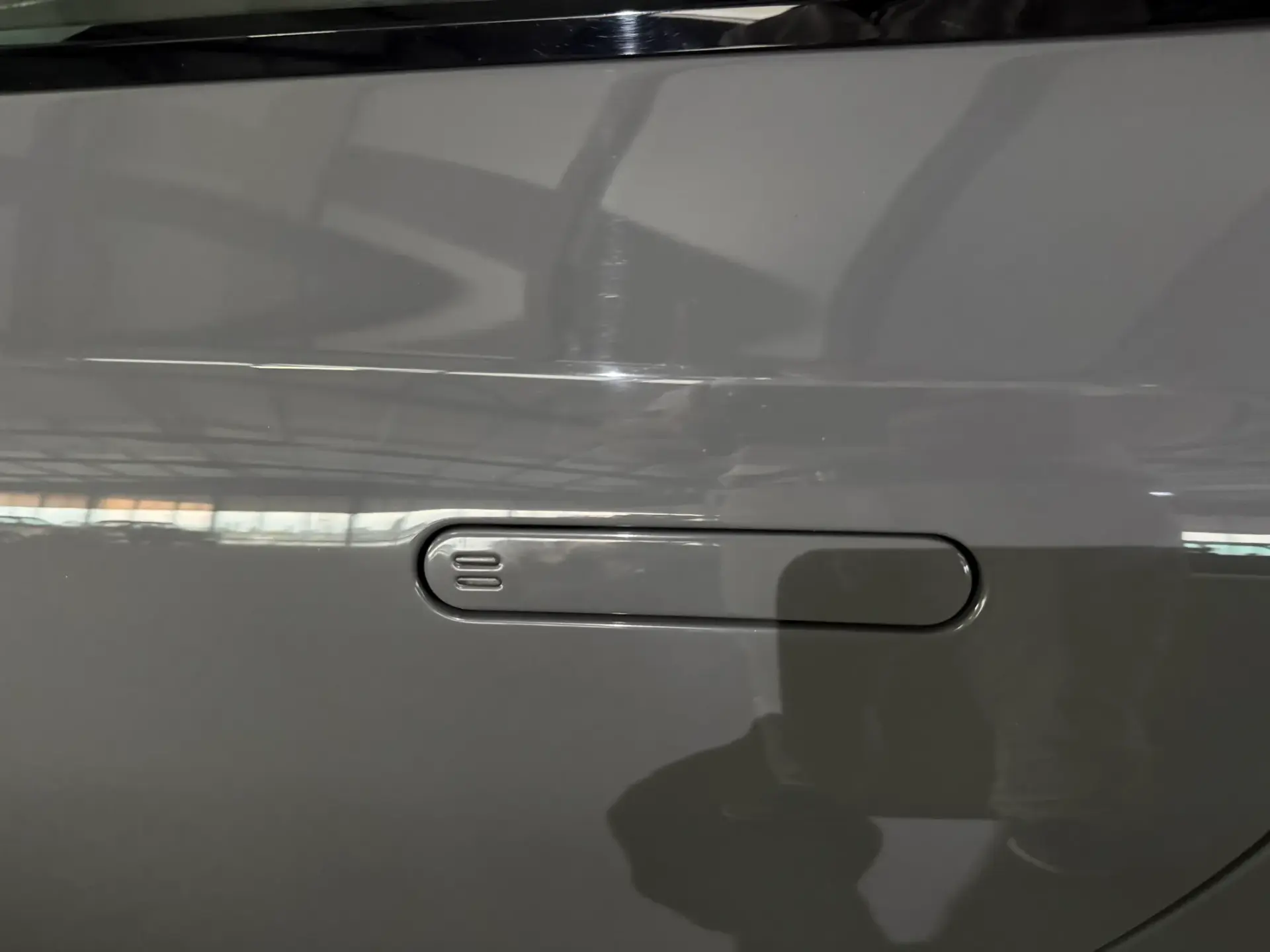 Aston Martin DB11 Coupé V8 Auto 58