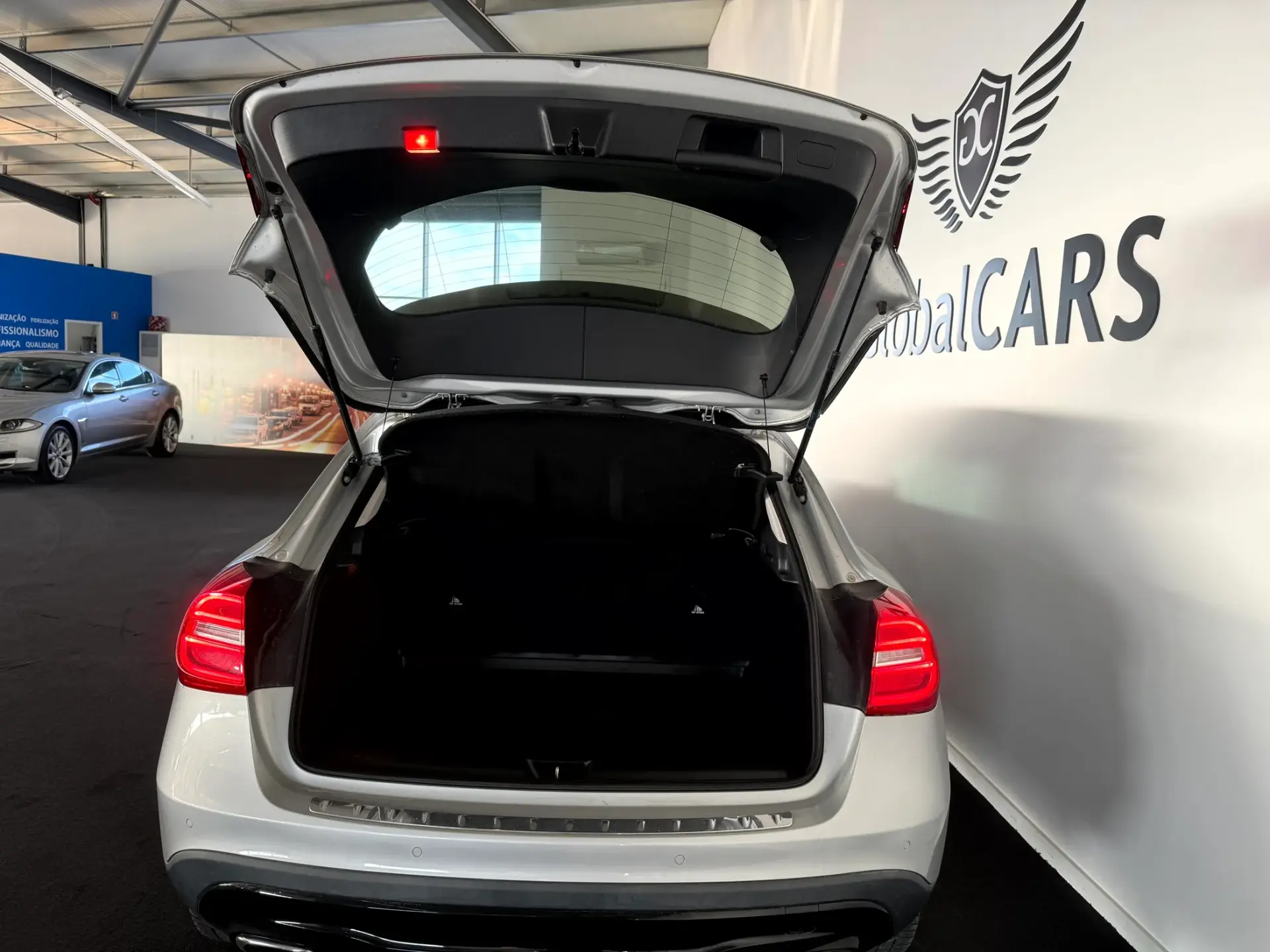 Mercedes-Benz GLA 200 CDi Urban Aut. 13