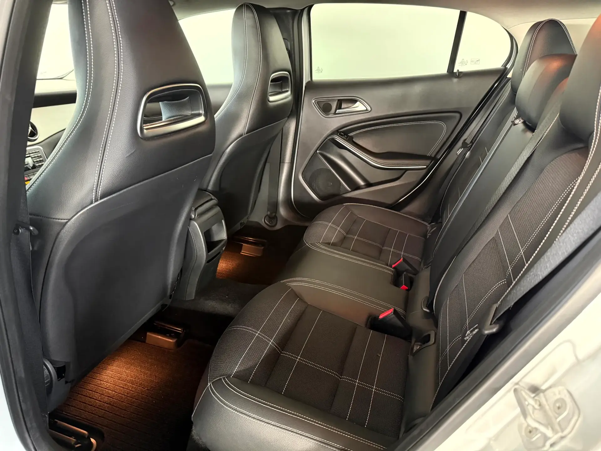 Mercedes-Benz GLA 200 CDi Urban Aut. 15