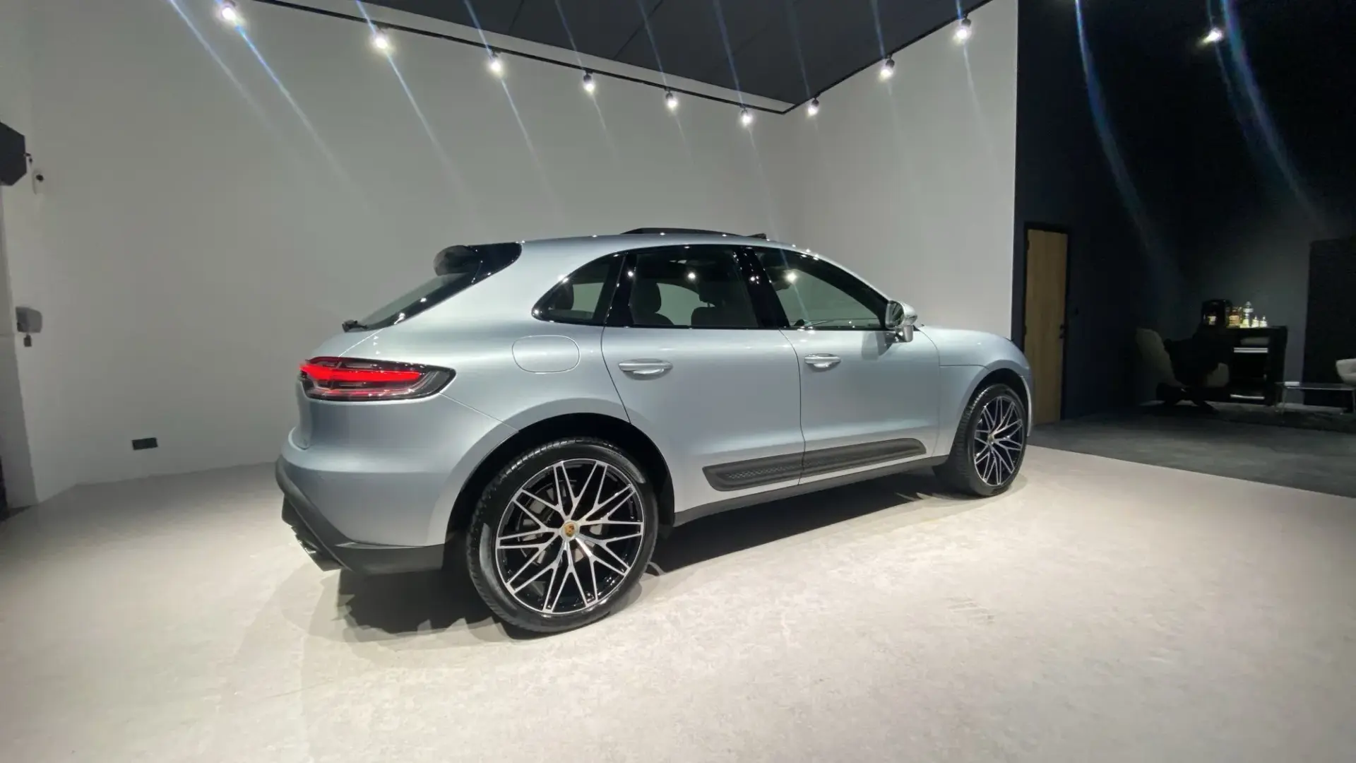 Porsche Macan Outro 5