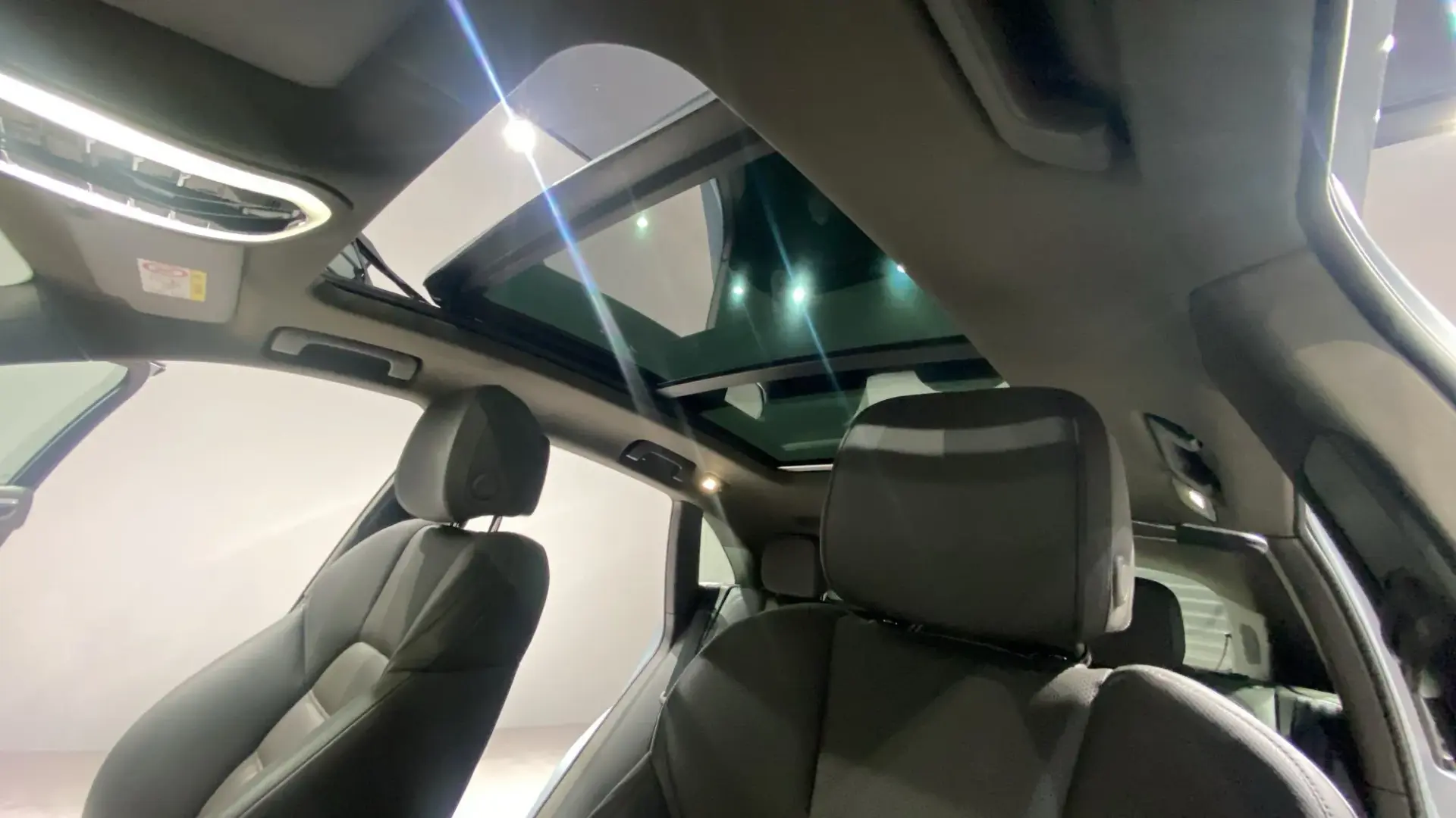 Porsche Macan Outro 15