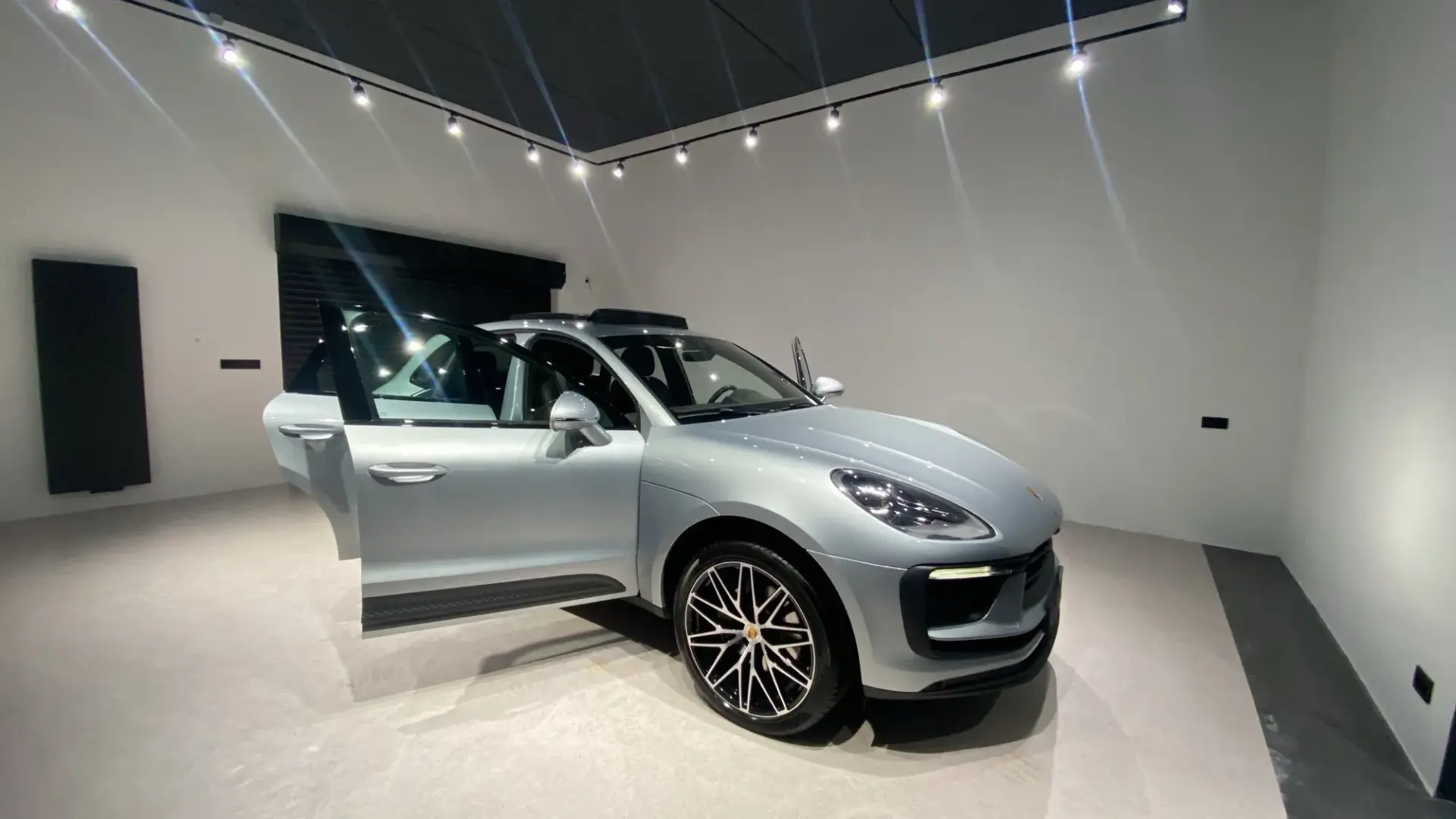 Porsche Macan Outro 17