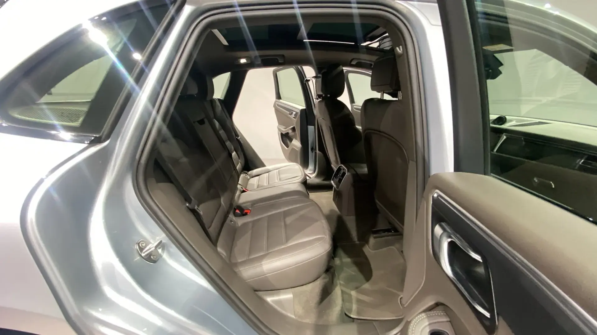 Porsche Macan Outro 25