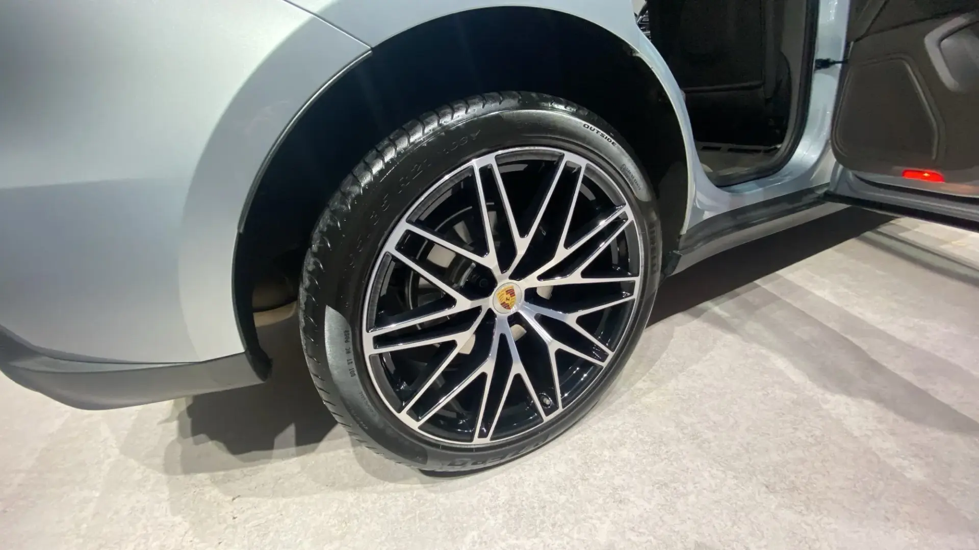 Porsche Macan Outro 29