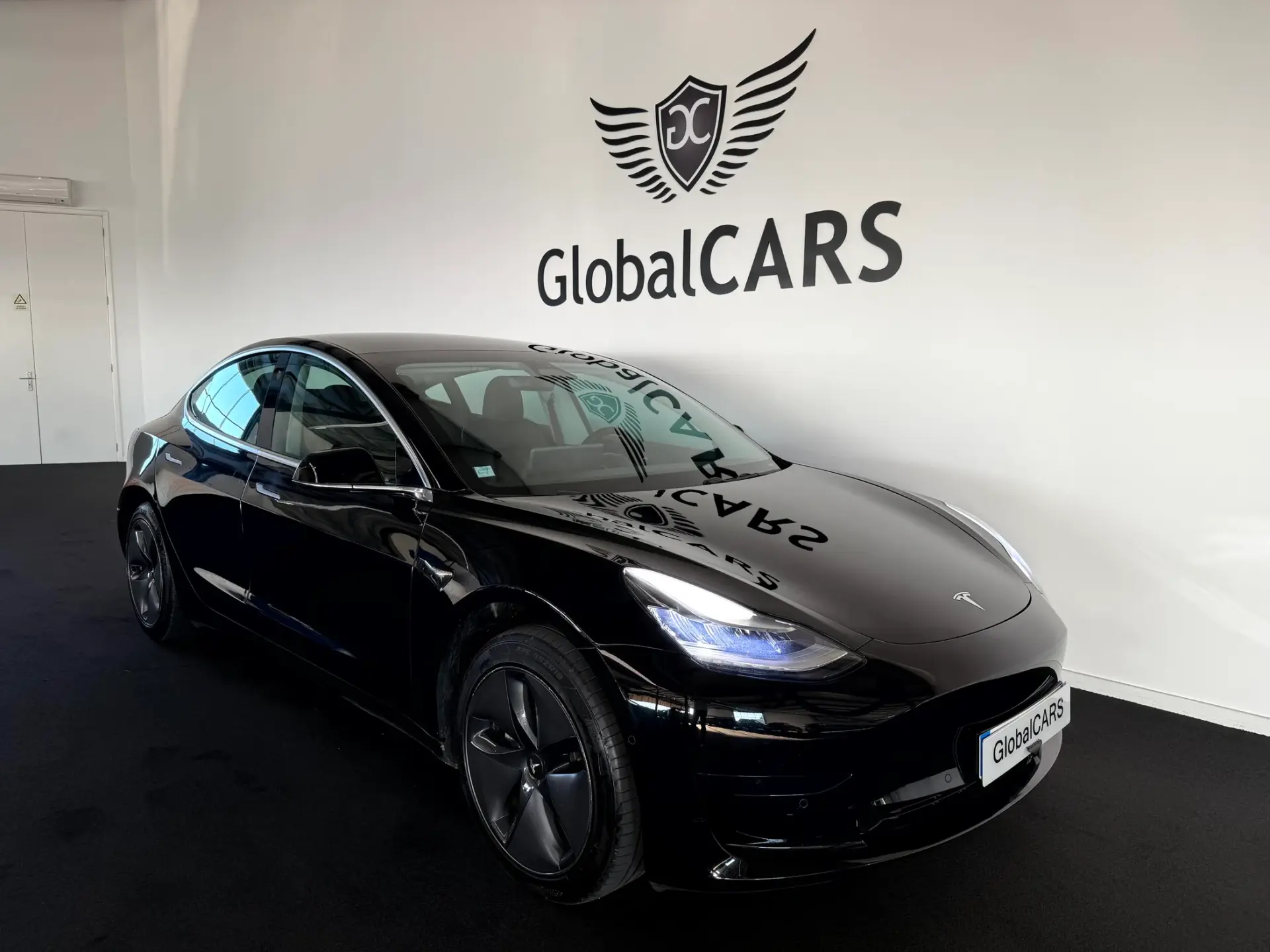 Tesla Model 3 Standard RWD Plus 1