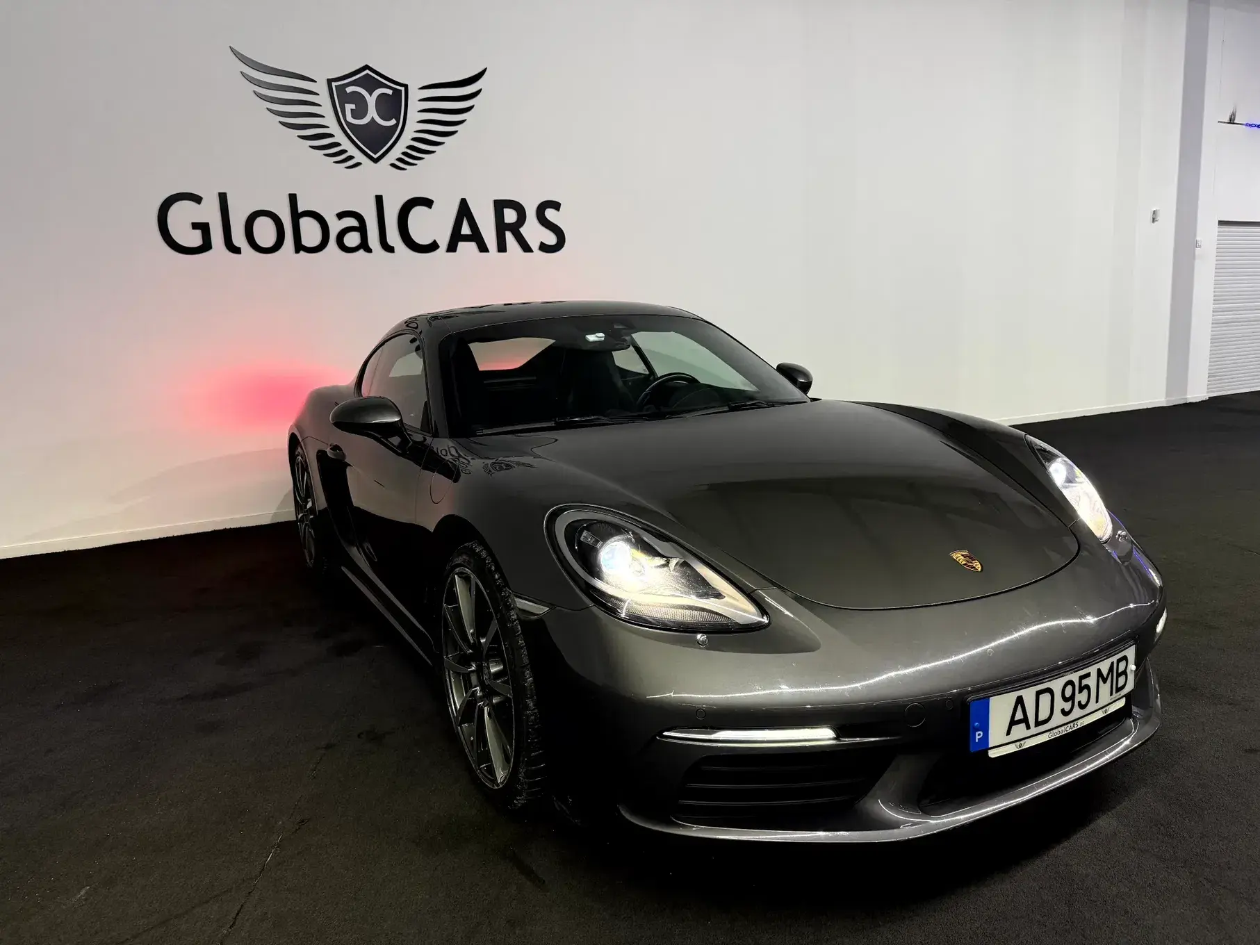 Porsche 718 Cayman 4