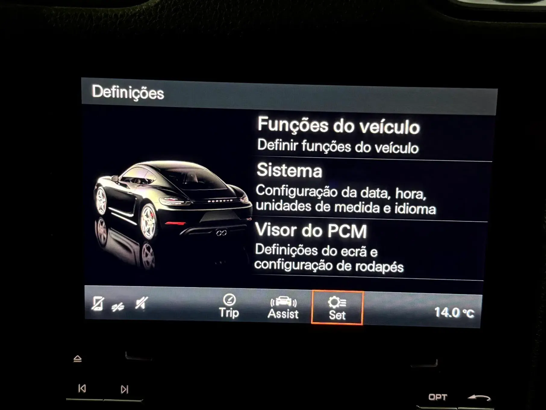 Porsche 718 Cayman 21