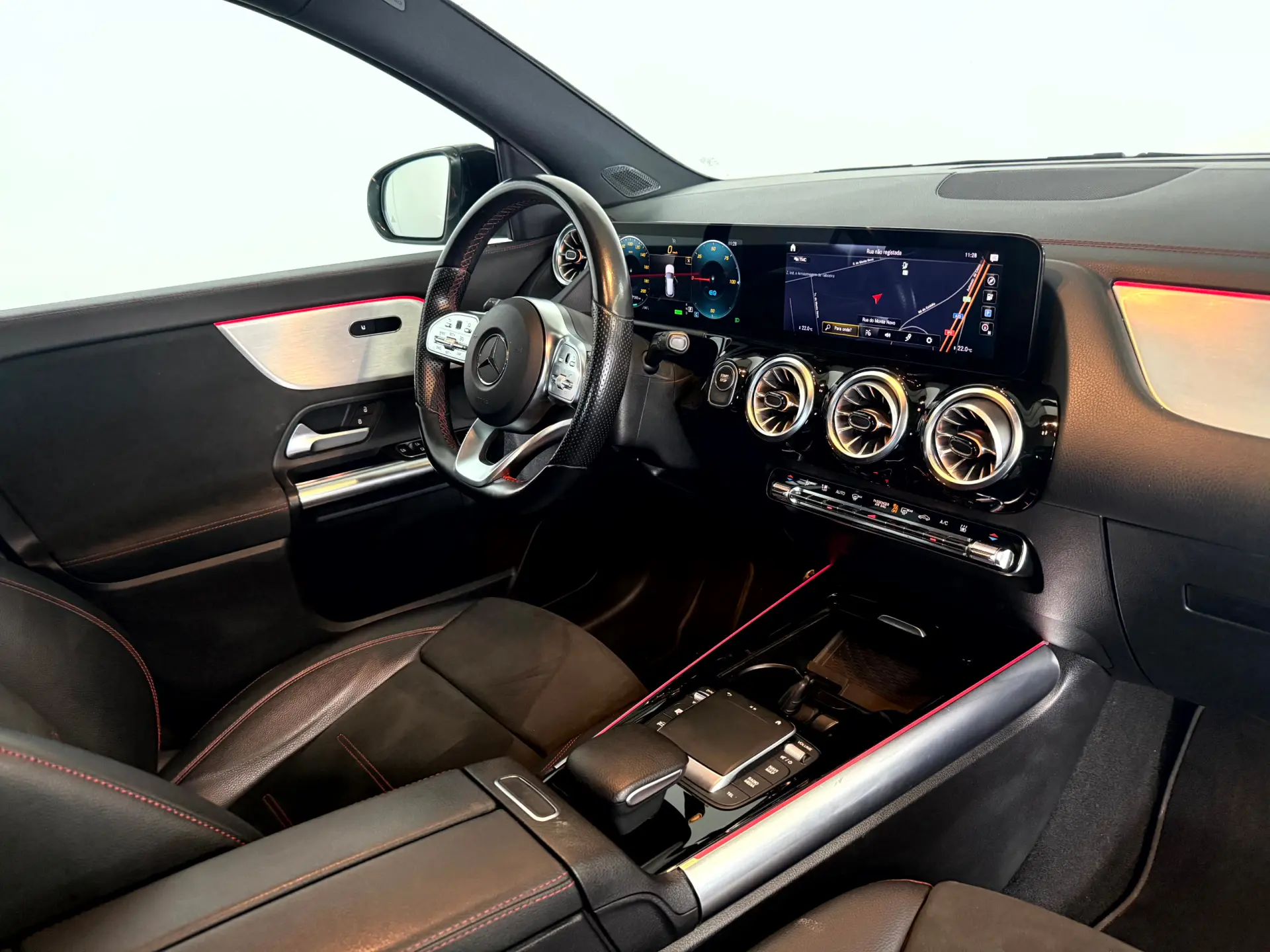 Mercedes-Benz EQA 250 AMG Line 34