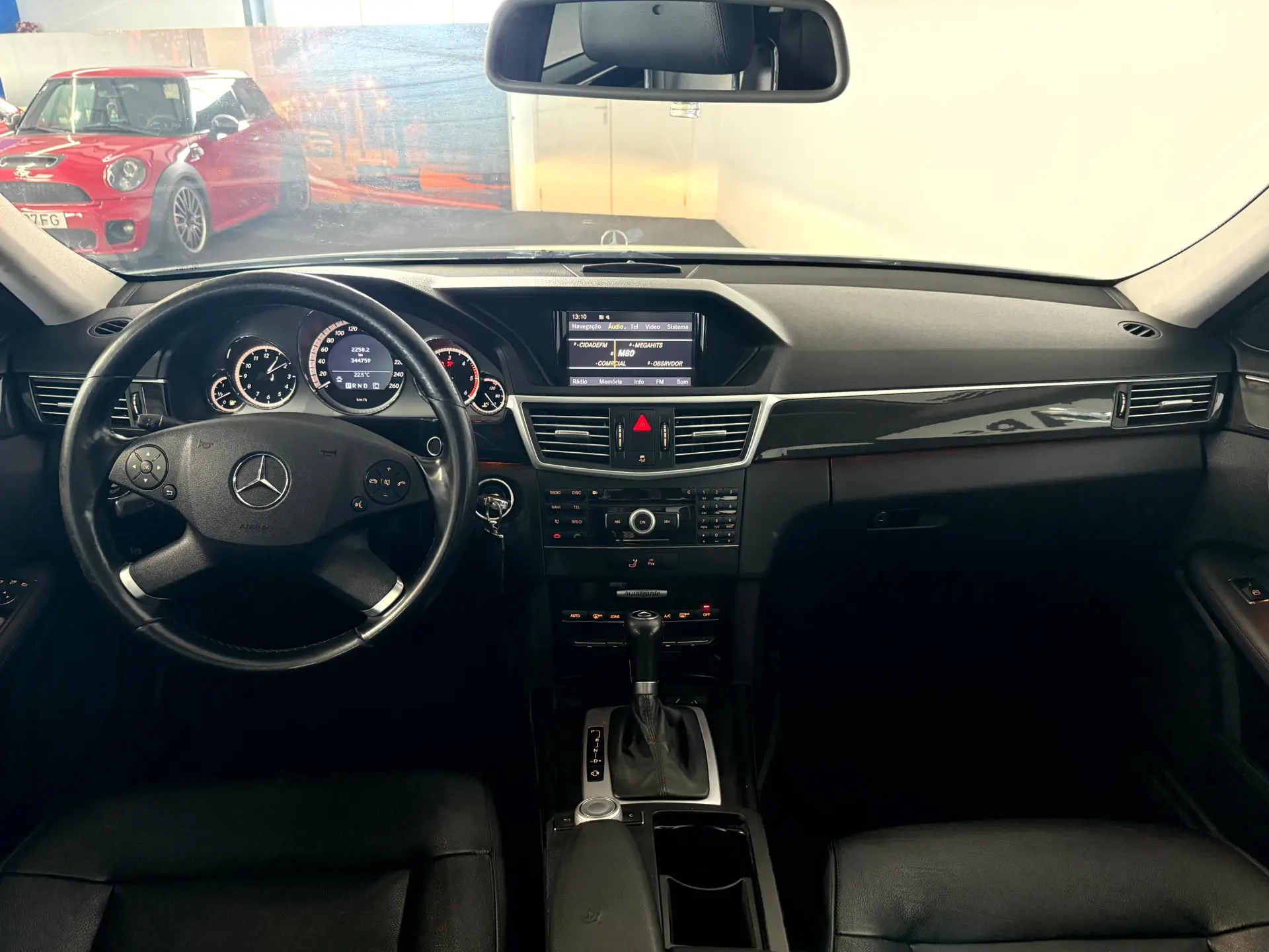 Mercedes-Benz E 250 CDi Elegance BlueEfficiency Auto. 19