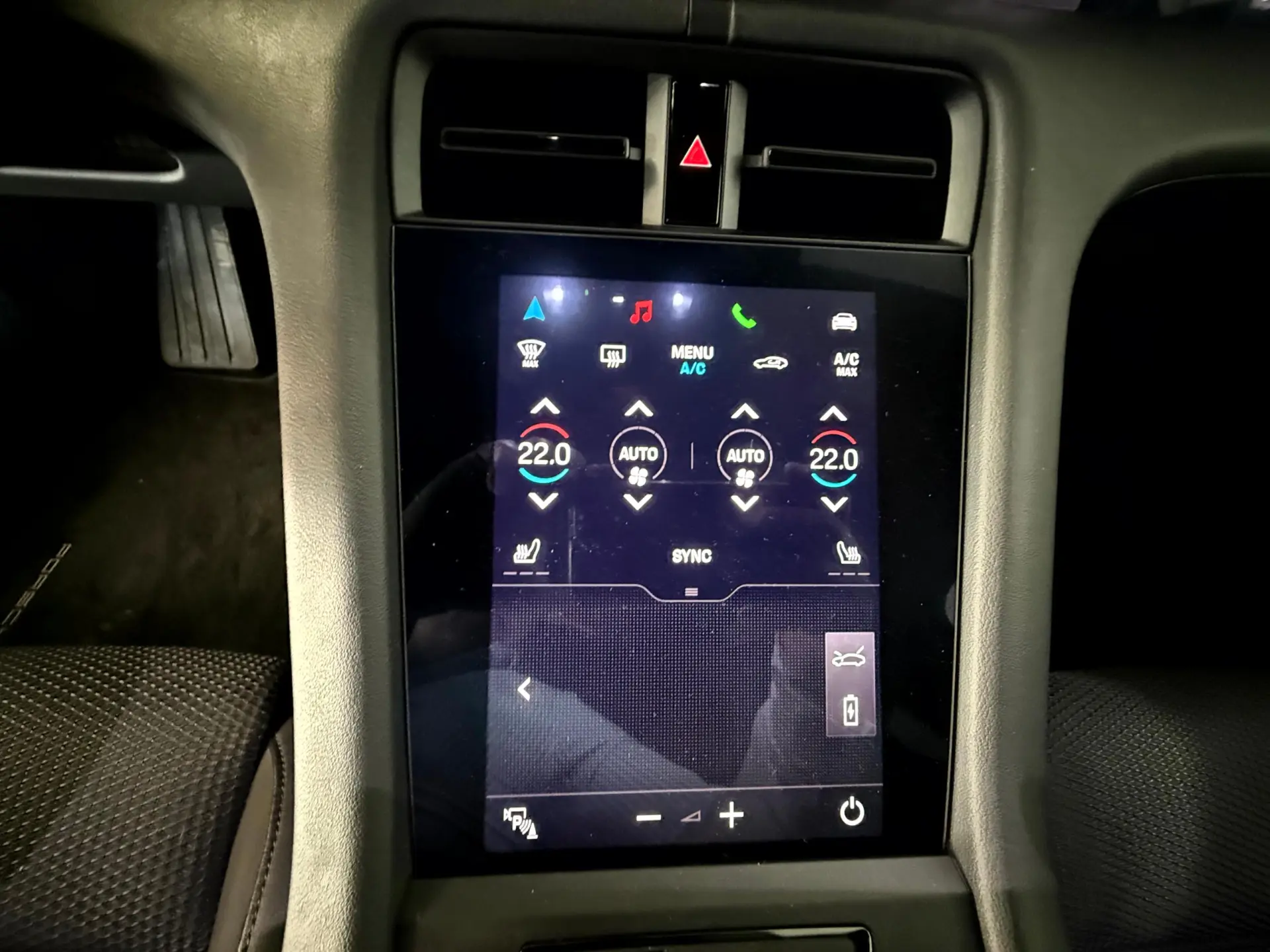 Porsche Taycan 4S 32