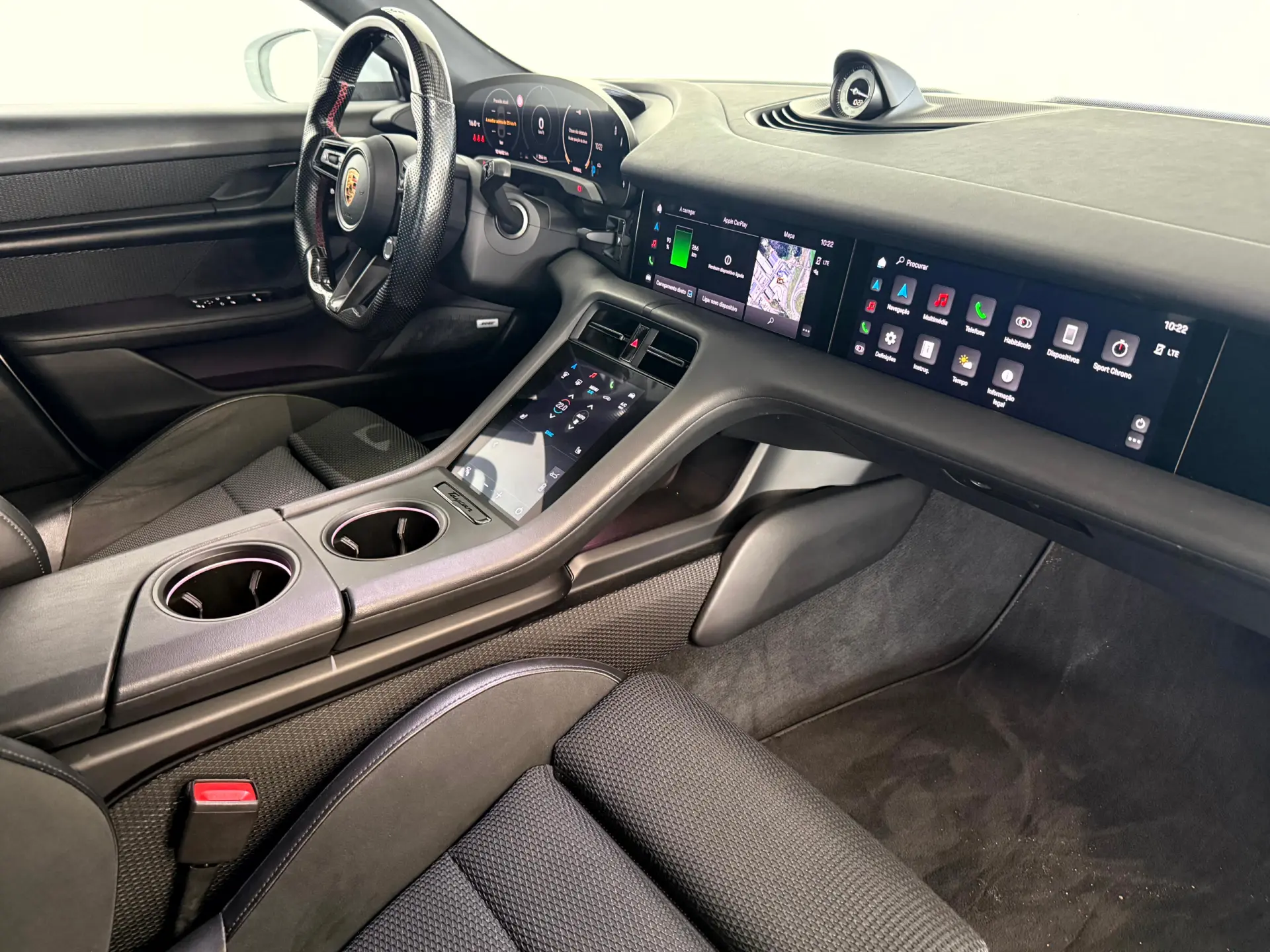 Porsche Taycan 4S 38