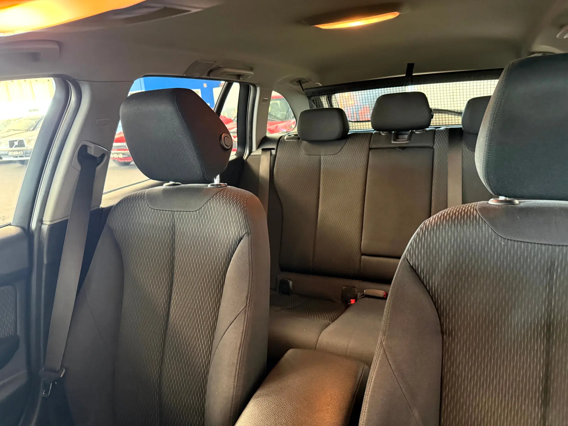 BMW 318 d Navigation 36