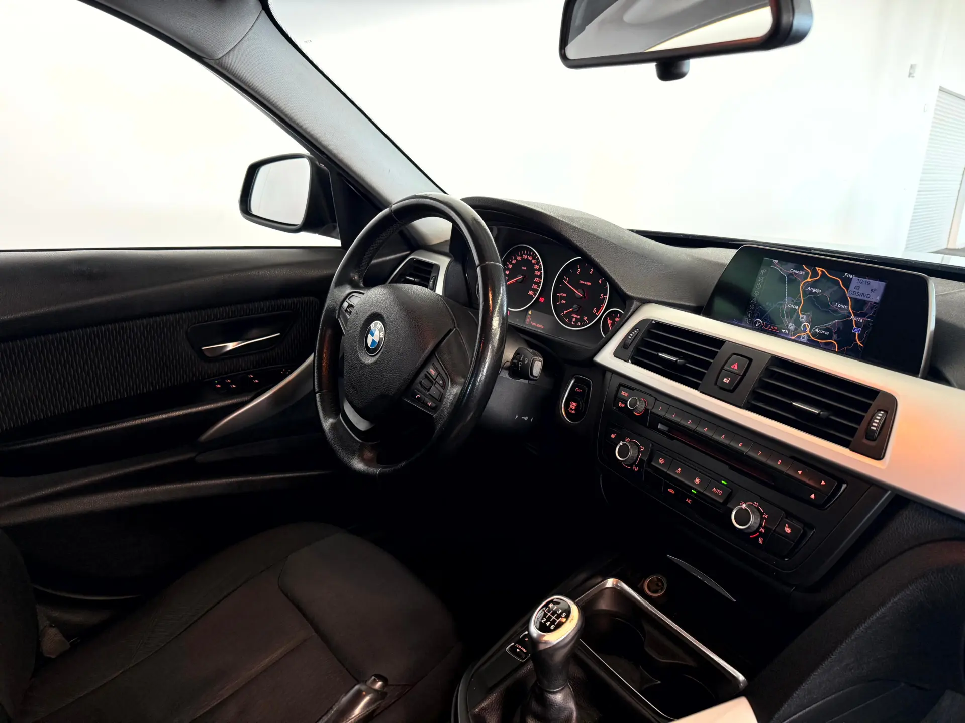 BMW 318 d Navigation 21