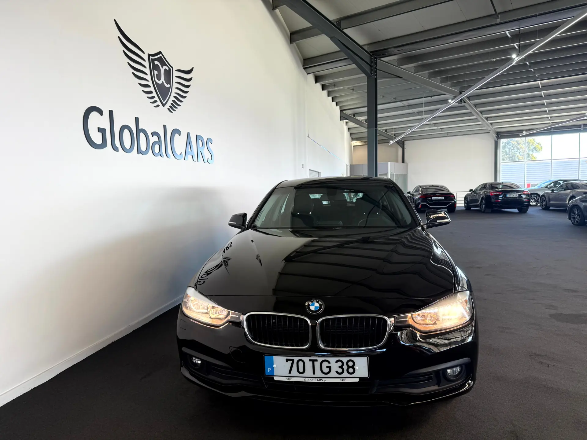 BMW 318 d Navigation 6