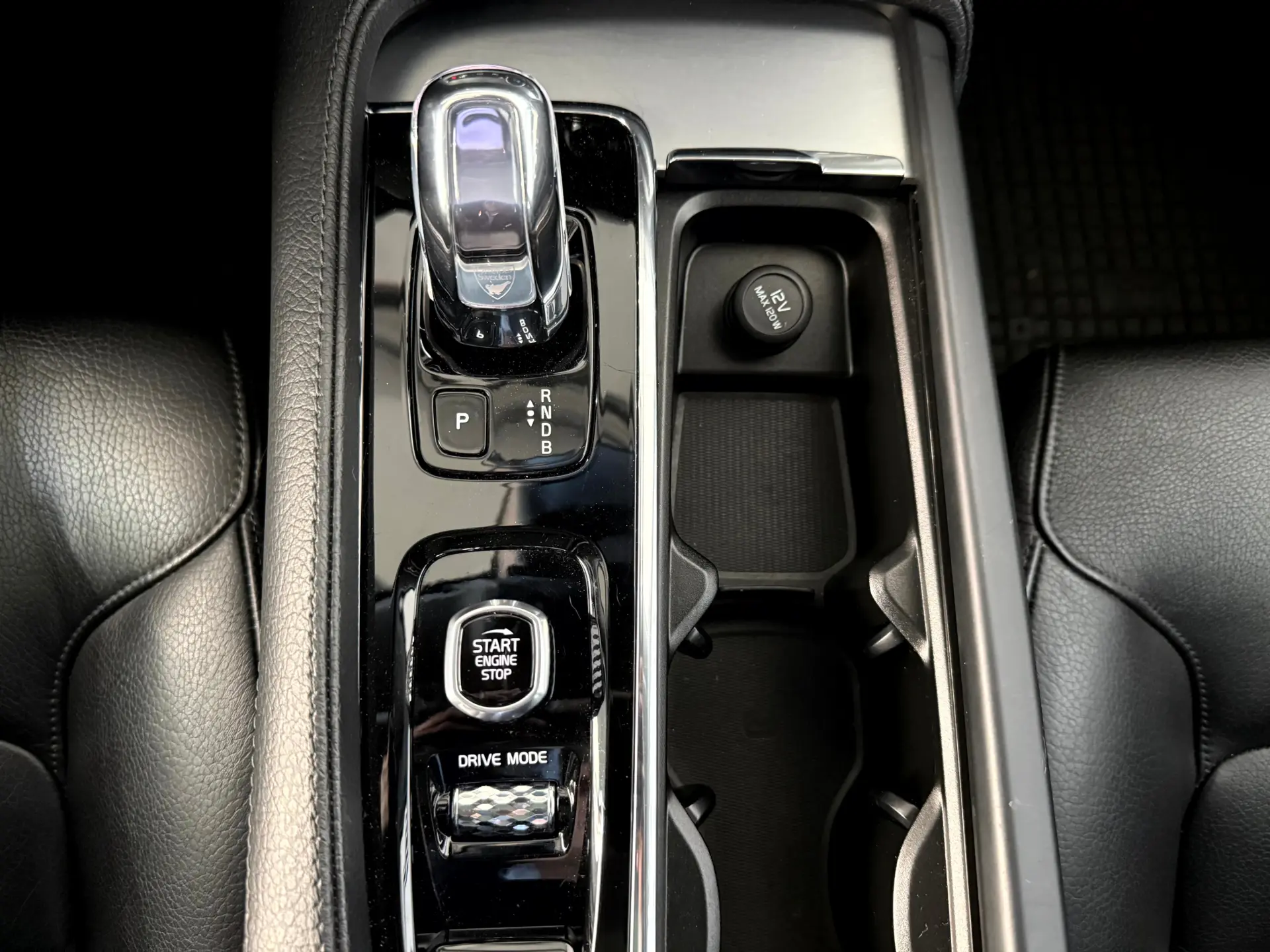 Volvo XC 90 2.0 T8 PHEV Excellence AWD 26