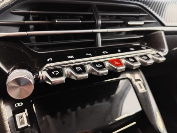 Peugeot 208 1.5 BlueHDi Allure Pack 15