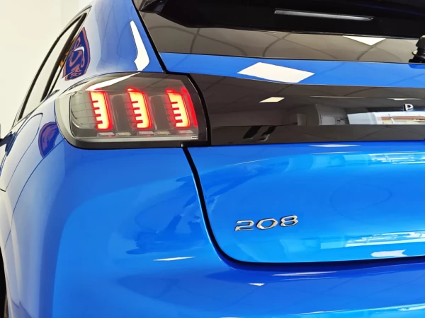 Peugeot 208 1.5 BlueHDi Allure Pack 25