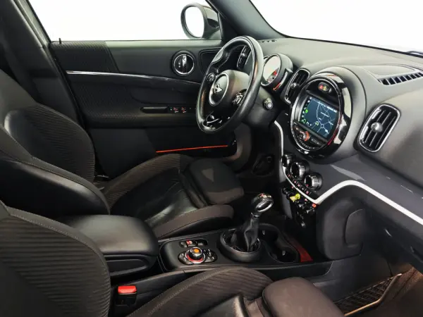 MINI Countryman Cooper SE ALL4 Auto 7