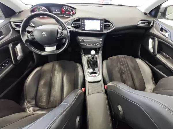 Peugeot 308 1.2 PureTech Allure Pack 13