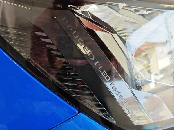 Peugeot 208 1.5 BlueHDi Allure Pack 24