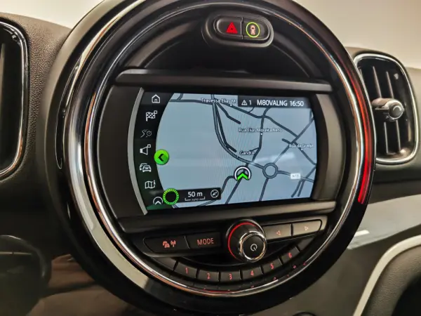 MINI Countryman Cooper SE ALL4 Auto 34