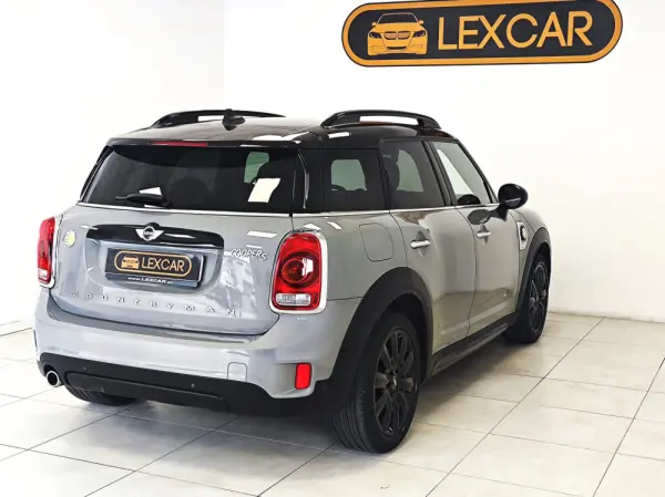 MINI Countryman Cooper SE ALL4 Auto 28