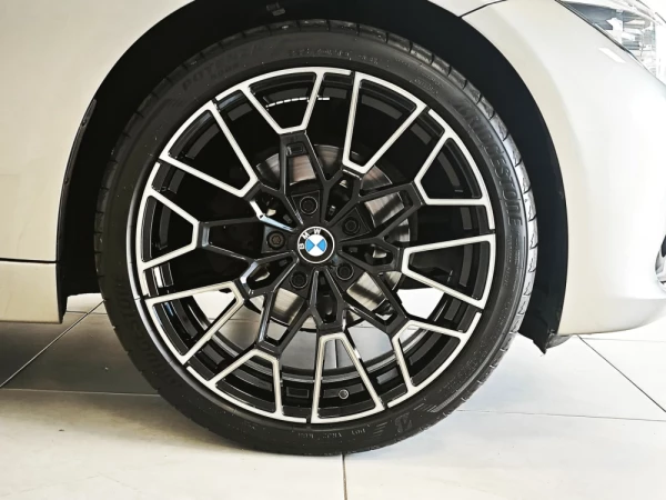 BMW 318 d Touring Line Luxury 4