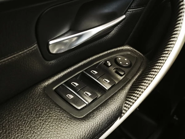 BMW 318 d Touring Line Luxury 39