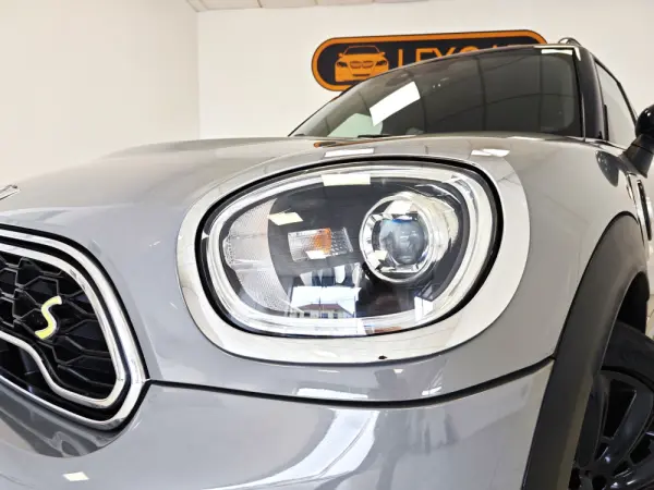 MINI Countryman Cooper SE ALL4 Auto 17