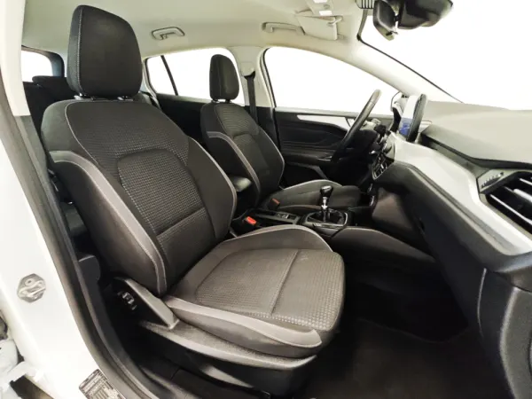 Ford Focus SW 1.0 EcoBoost MHEV Connected 44