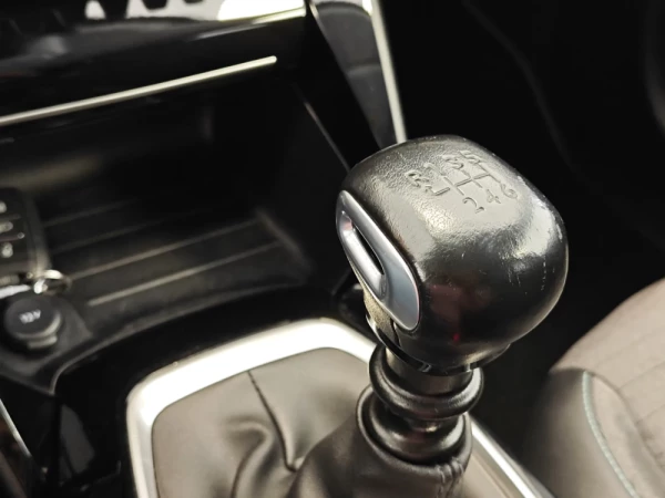 Peugeot 208 1.5 BlueHDi Allure Pack 42